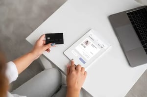 woman-using-digital-assistant-her-tablet-1